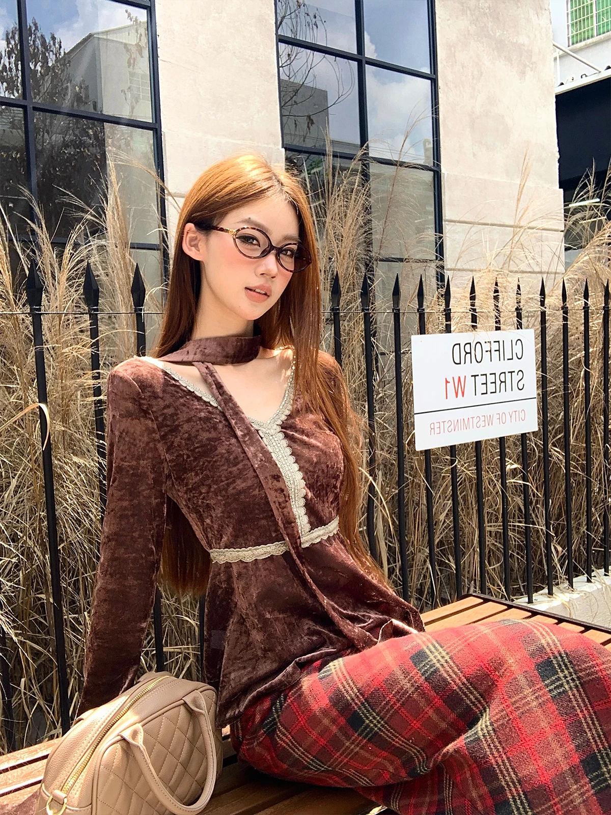 

Винтажный бархатный кружевной топ Fheer Paris Muse с длинными рукавами и V-образным вырезом, подчеркивающий талию, базовый слой для женщин, осенне-зимняя футболка