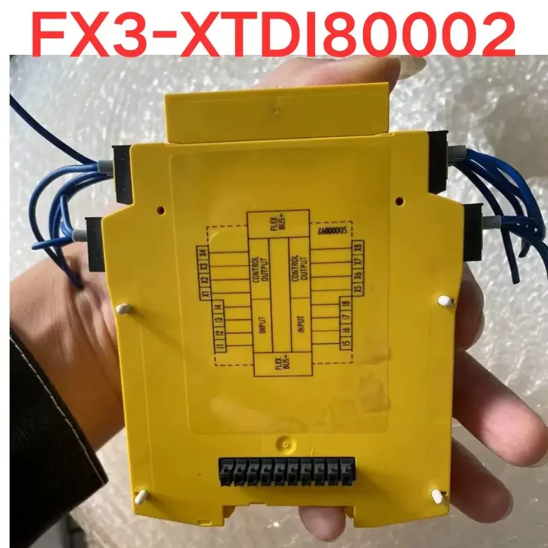 Second-hand test OK FX3-XTDI80002 safety relay 1044124