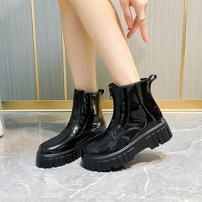 2024 Women Outer Wear Rain Boots Cute Waterproof Shoes Korean Short Slip Slip Shoes Women Rain Boots Thick Sole Rubber Shoes