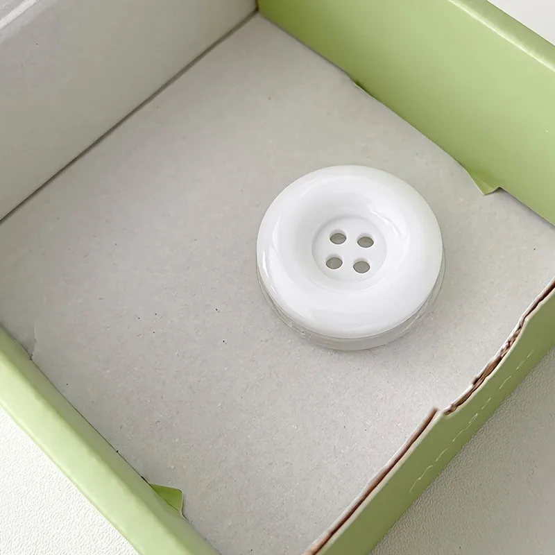 3D-Fingerring mit niedlichem, schlichtem Knopf, Griptok-Telefonhalter für iPhone 16 15 Pro, unterstützt Sockel, Taschengriff, Tok-Ständer