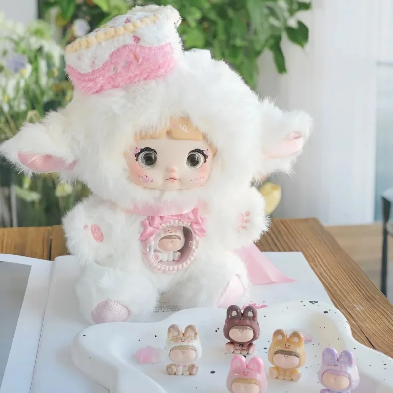 ใหม่ Nommi & Amlls Sweetheart Bite Series ตุ๊กตาไวนิลกล่องตาบอดของเล่น Nommi Mystery Box ตุ๊กตาไวนิลรุ่นจี้อินเทรนด์ Play