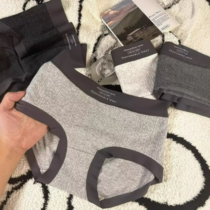 

New Pure Cotton Women's Triangle Panties Underwear Mid Waist Antibacterial Breathable Comfortable Simple Briefs Ladies Panties