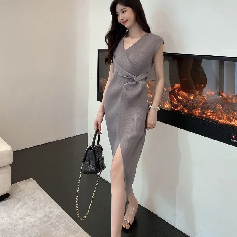 

Miyake Pleated Dress 2025 Seductive Figure-Flattering Slim Split Dress Women's Fall New Luxurious Fold Niche Design Pleats Skirt