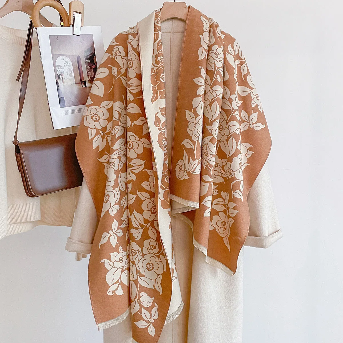 High Texture Vintage Floral Cashmere Feel Scarf For Women Oversized Fringed Shawl All Match Autumn Winter Fashion Outfit Decor