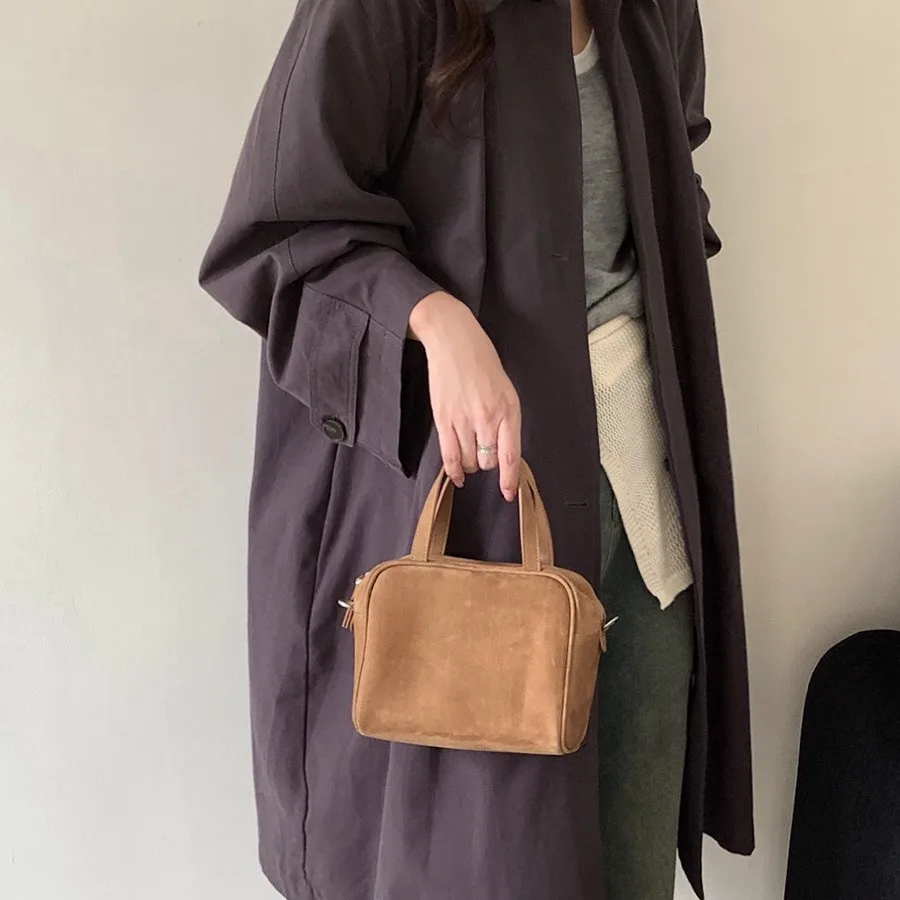 

Niche Frosted Cowhide Bowling Bag, Suede Bag, Genuine Leather Boston Portable Messenger Bag