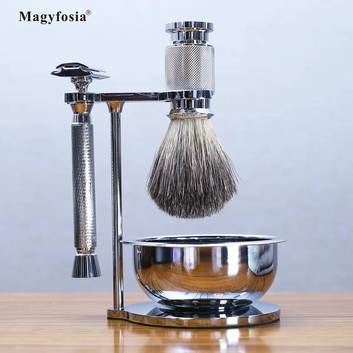 Magyfosia Classic Shaving Kit T-Shaped Double Edge Safety Razor with 1 Shaver and 10 blades refills Badger Hair Brush Gift Set