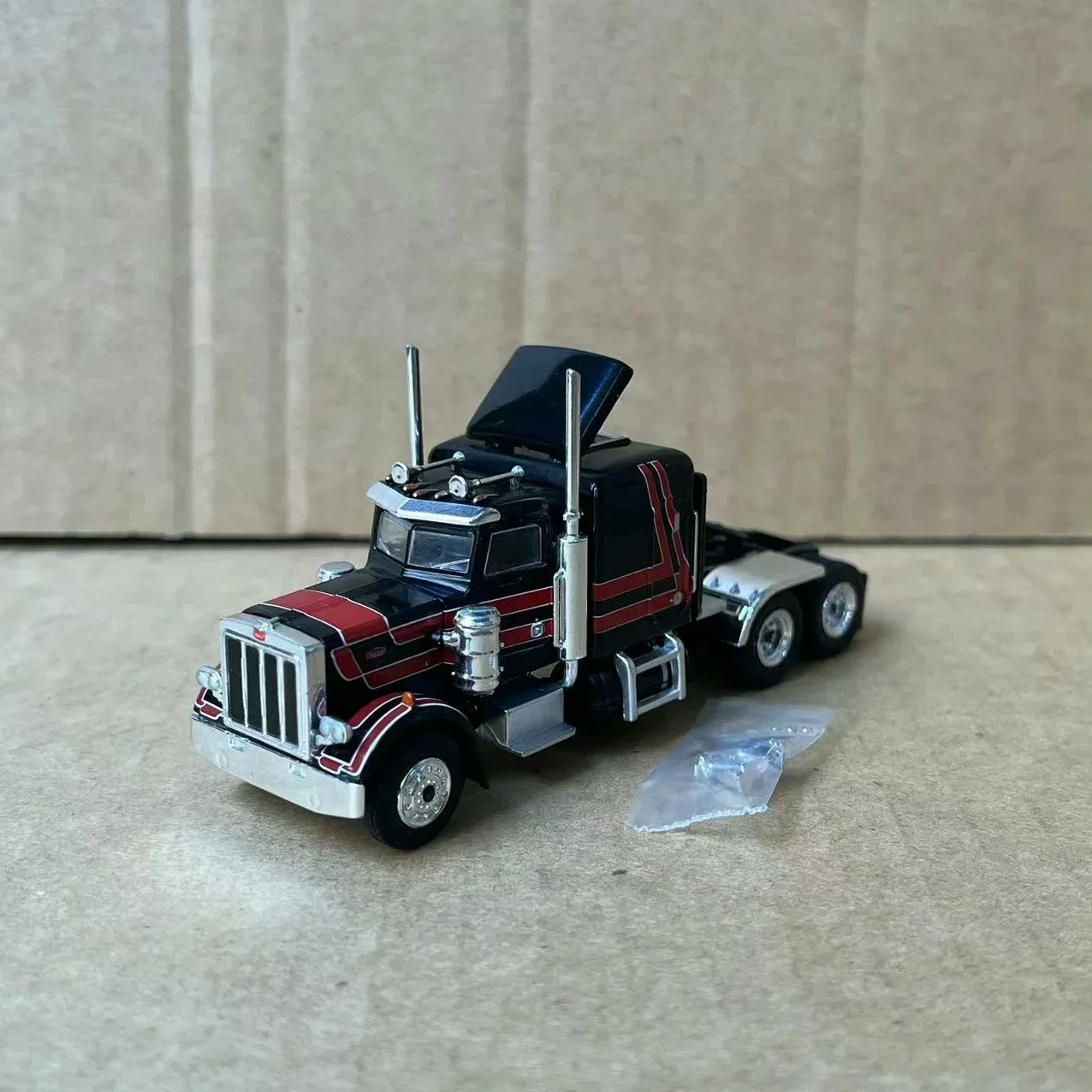 1:87 HO Peterbilt 359 Truck Trailer Head Plastic Car Model Toy Collectible