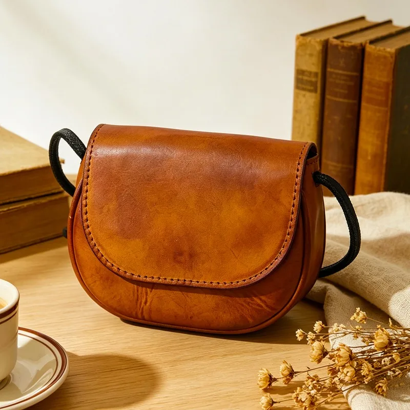 Women Genuine Leather Mini Round Crossbody Bag Vintage Flap Saddle Purse Adjustable Shoulder Strap Small Cowhide Messenger Bag
