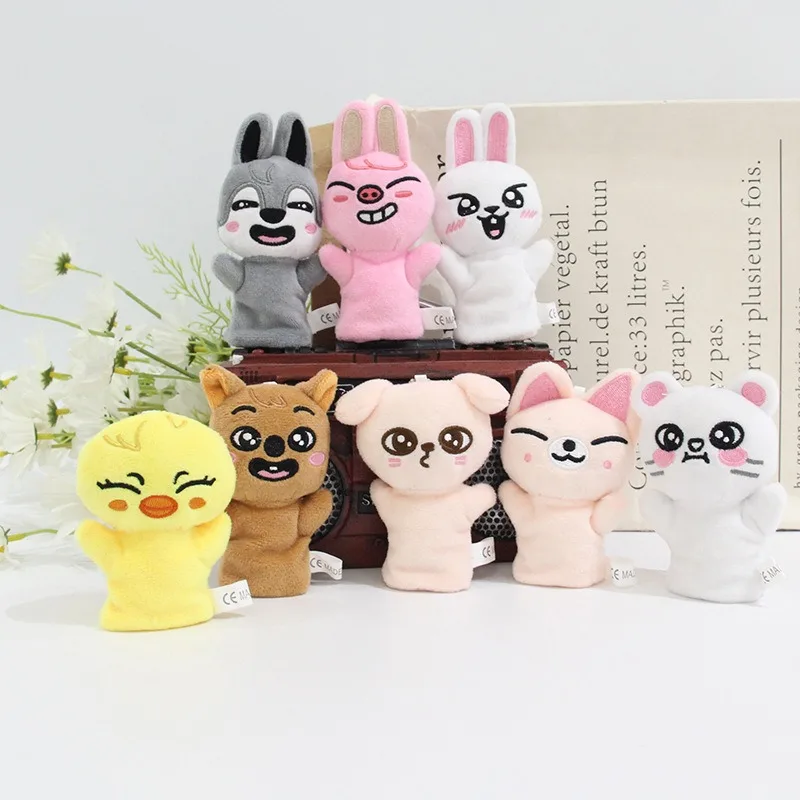 Nuovo StrayKids Mini Ciondolo Cartoon Dito Peluche Casa Gioco Interattivo SKZOO Portachiavi Zaino Ciondolo Regalo Di Natale