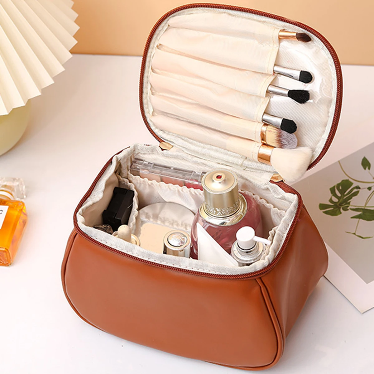 Portable PU Makeup Bag, Large Waterproof Cosmetic Pouch, Travel Washbag With Handles