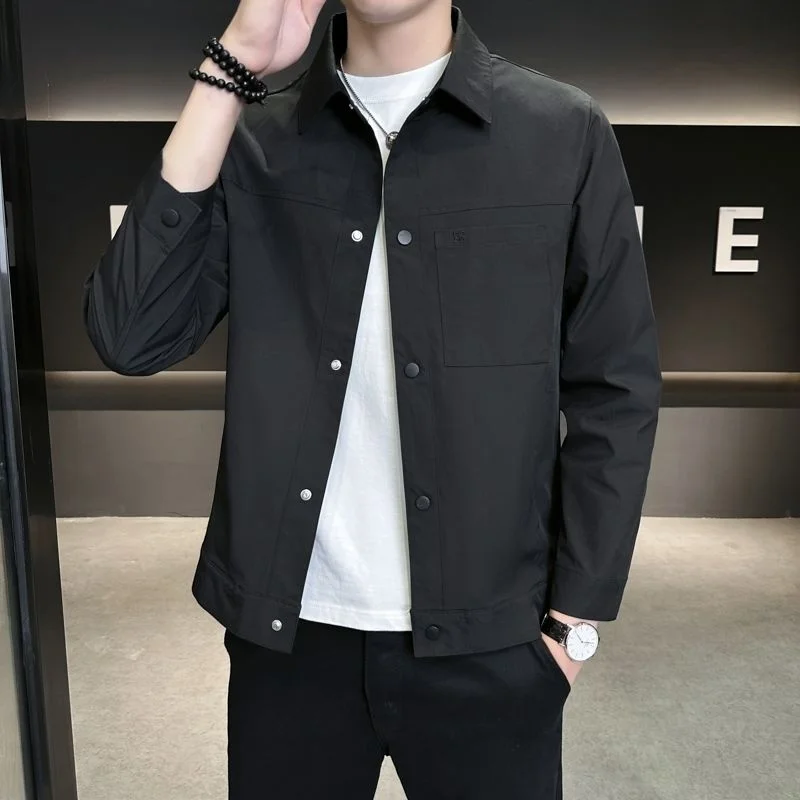 Primavera 2025 Colletto casual Faionable da uomo Jaet Versatile Sli Top Trendy Haome Abbigliamento da uomo Stand Fit Button Decor