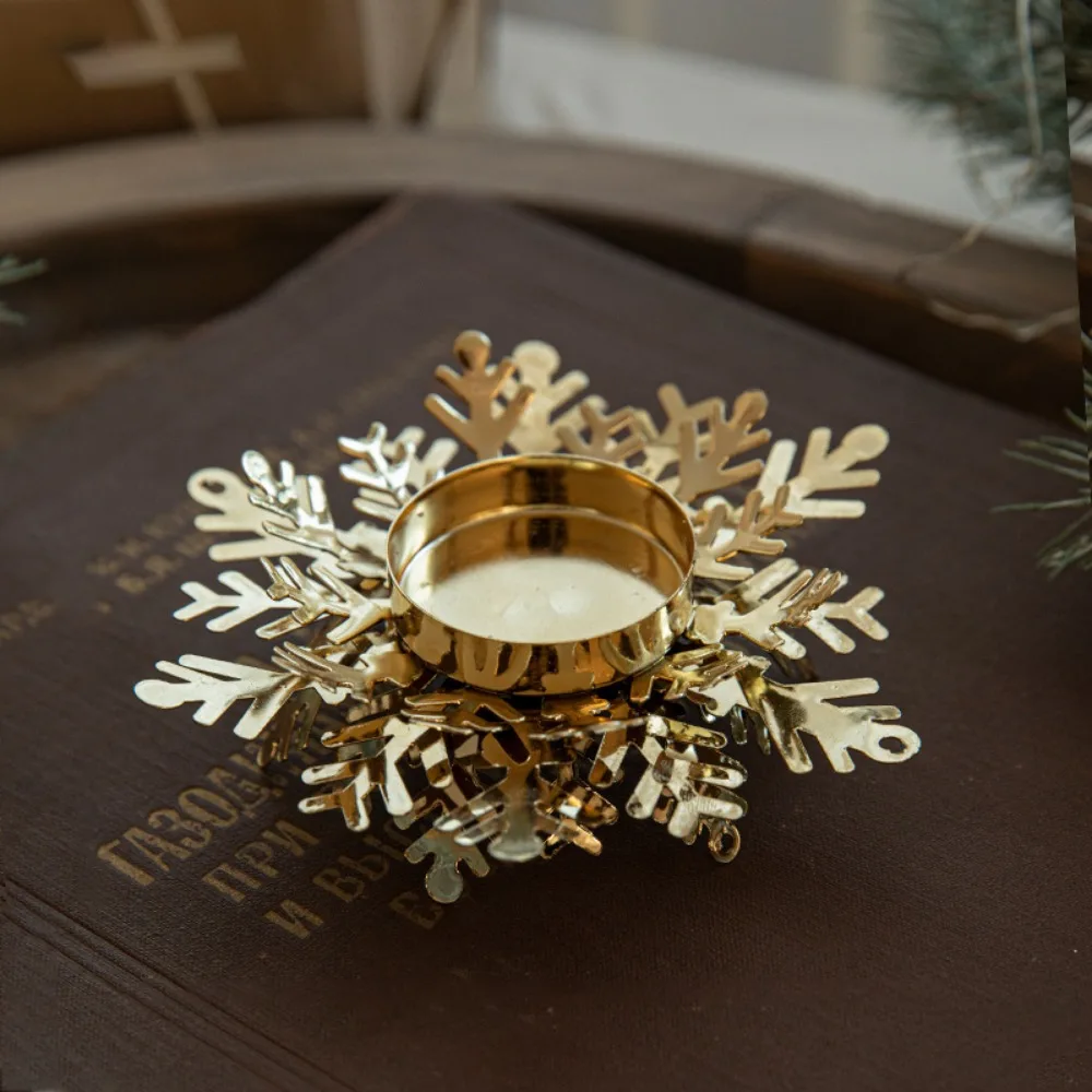 Modern Snowflake Candle Holders Golden Flower Shape Tealight Holders Iron Candlestick Tabletop Ornaments Table Centerpieces