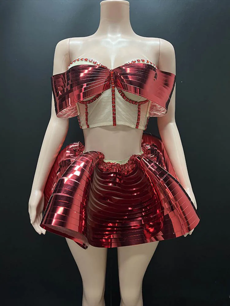 

Высокое качество, горячее тиснение, сексуальная накидка на грудь + мини-юбка с блестками, комплект из двух предметов, новинка 2024, модная женская одежда на заказ