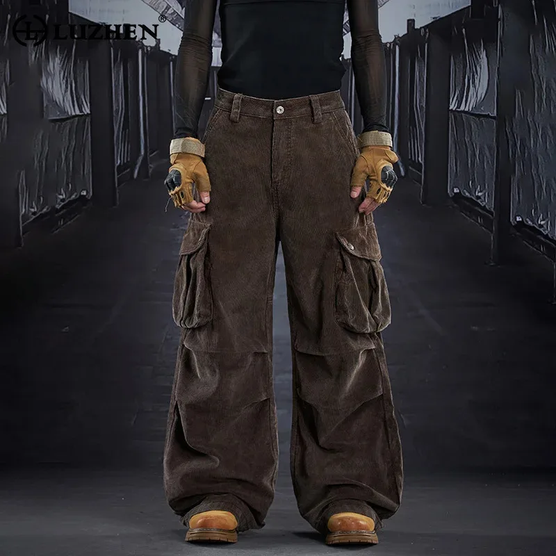 

LUZHEN 2025 New Fashion Original Pleated Design Multi Pockets Straight Cargo Trousers Men's Loose Wide Leg Casual Pants JY5275