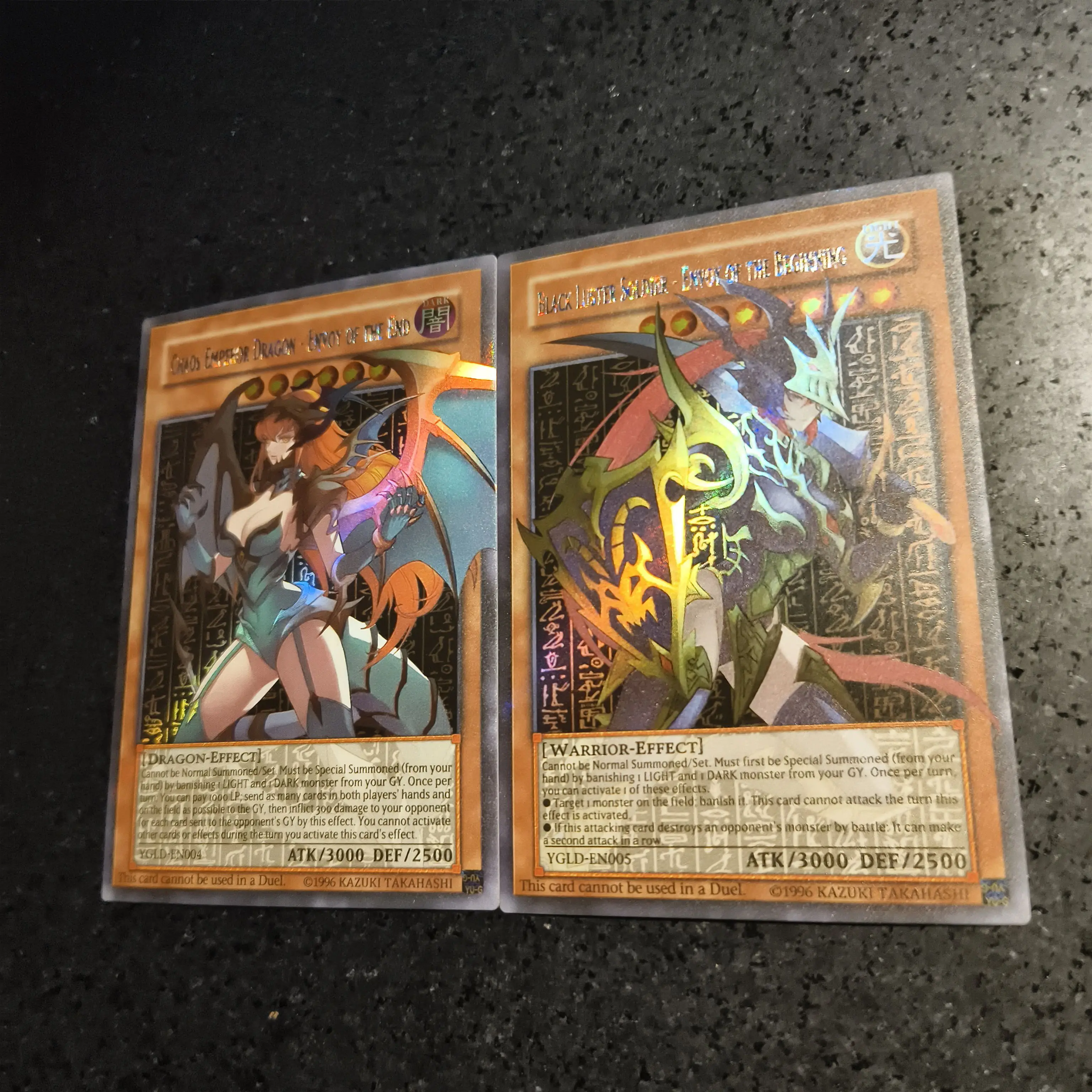 ¡2 unids/set Yu-Gi-Oh! Soldado de brillo negro Diy, autocontrol, colección de firma, tarjeta Flash comercial, dibujos animados de Anime, regalo de serie Original