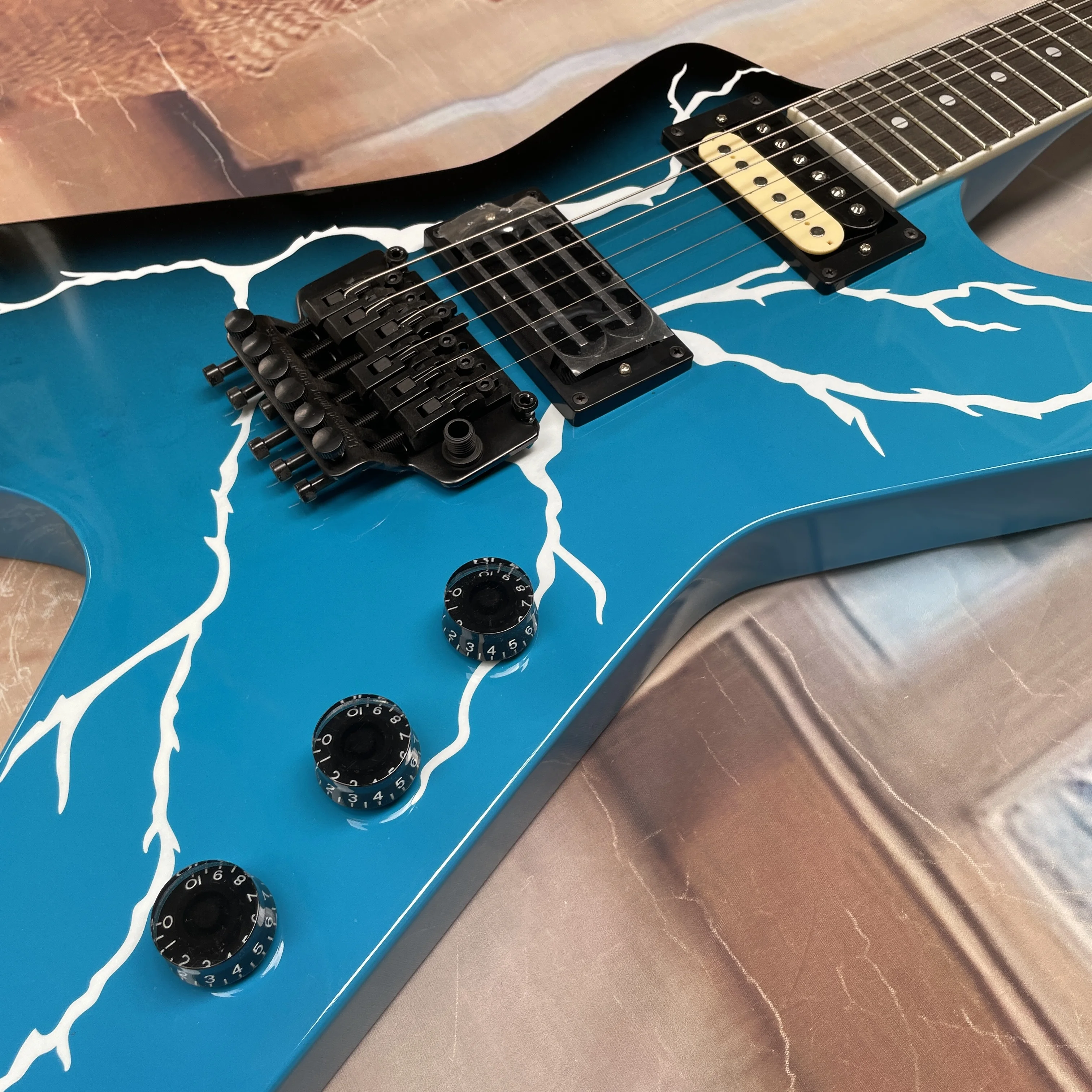 6-string blue-black gradient electricguitar,white lightning finish,multiple knob tone controls guitars,stylish and cool guitarra