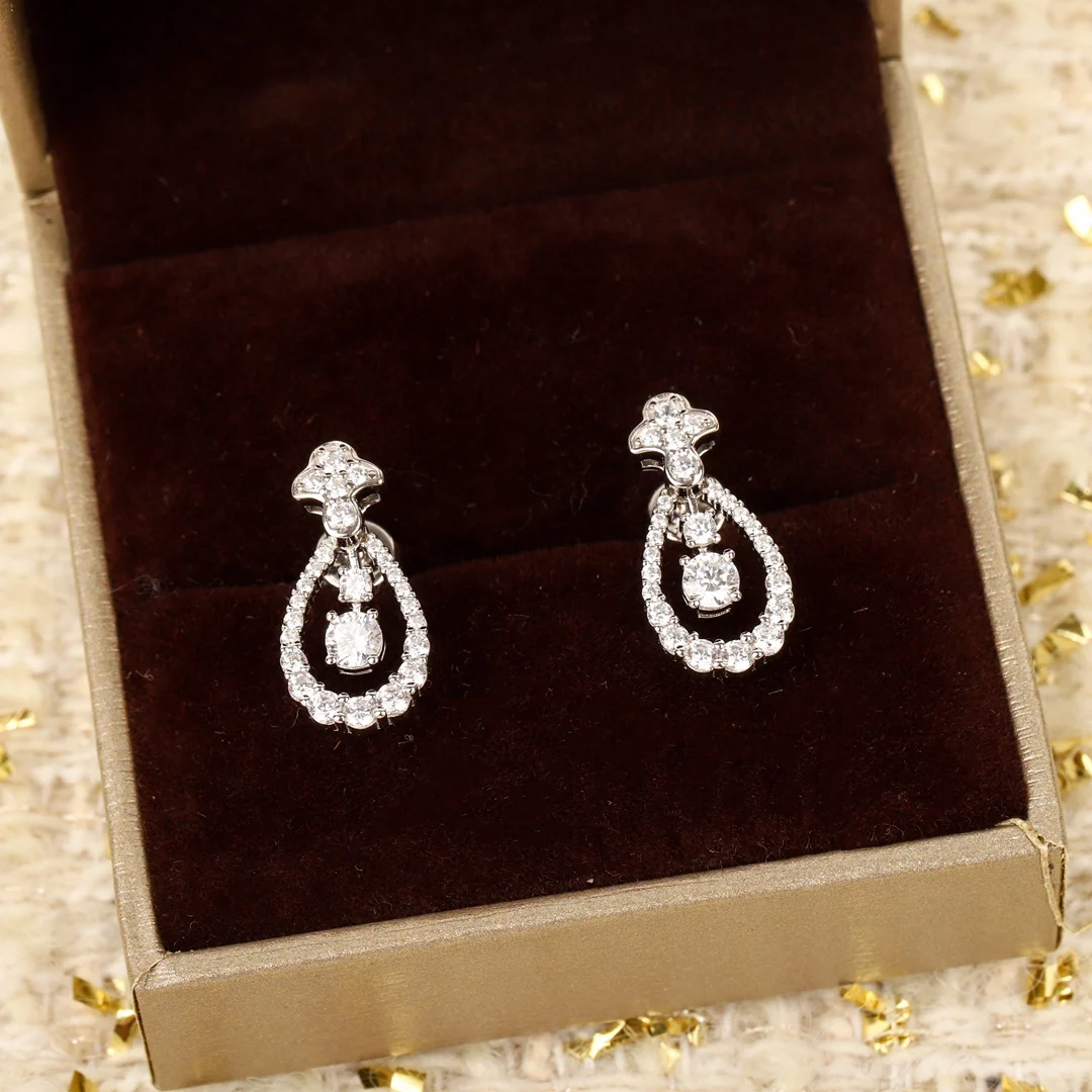 

Earrings 925 silver wear-resistant high-end jewelry top-notch electroplating technology that poses no chemical hazards