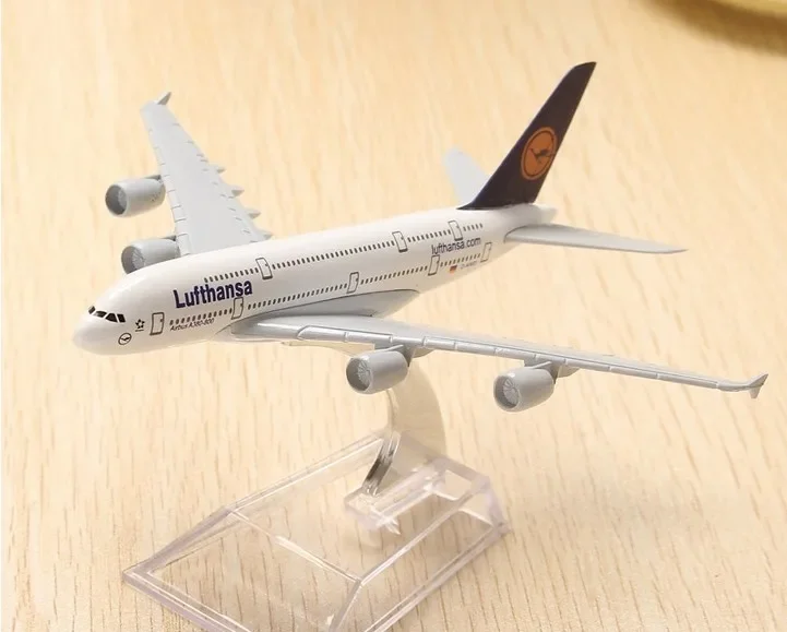 A380 Lufthansa Airplane Aircraft Model 16cm Airline Aeroplan Diecast Model Collection Decor Gift Toys For Children