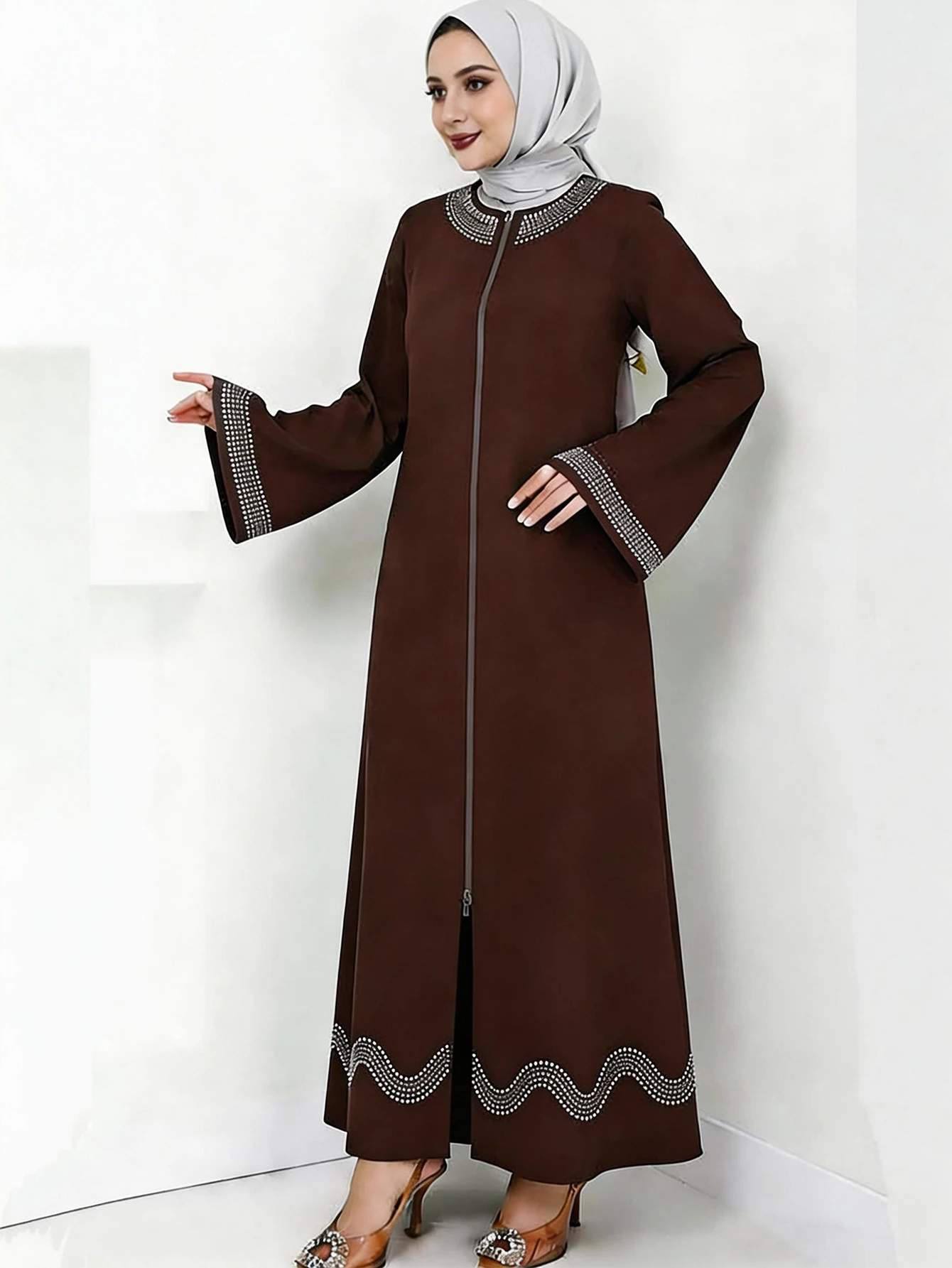 

Elegant Arabian Dress, Long Sleeve Rhinestone Loose Solid Color Middle Eastern Women's Fashion Gown