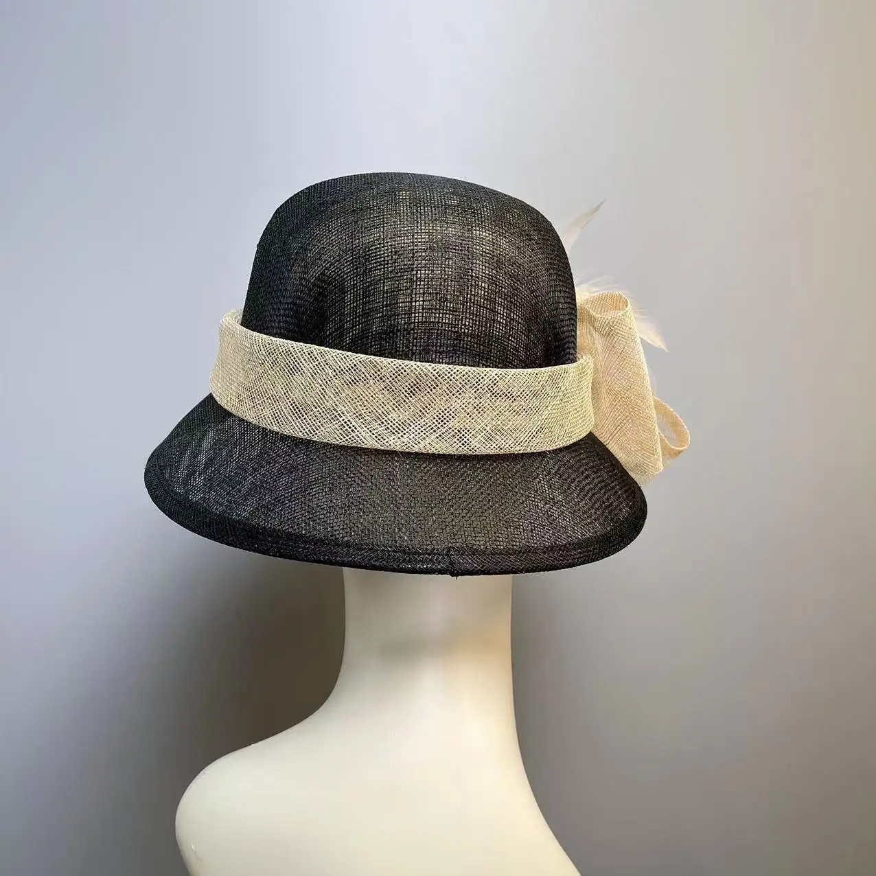 سيدة جديدة الكتان أفضل قبعة أنيقة وخفيفة الوزن قطع زينة القبعات حافة صياد قبعة قبعات رعاة البقر يدوية الصنع زهرة قبعات