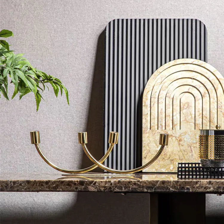 Modern light luxury special-shaped geometric line, wrought iron creative decorative candlestick ornament