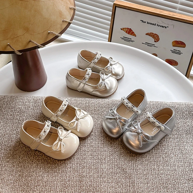 Girls Leather Shoes with Sweet Pearl Bowknot Mary Jane Shoes Design Anti-Slip Flat Bottom Shallow Mouth Children's Shoes