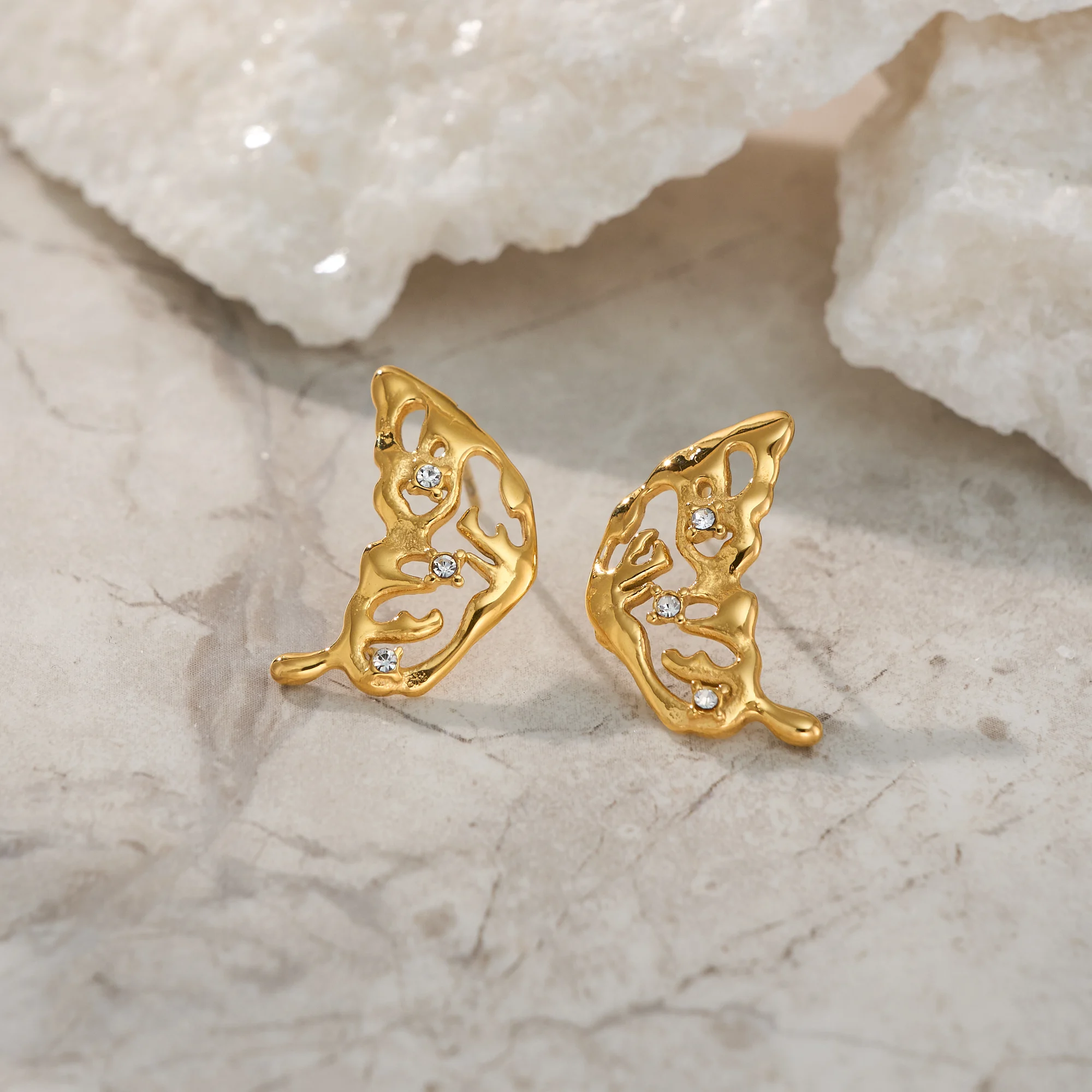 

DASEIN INS Trendy 18k Gold Plated Zircon Hollow Out Butterfly Wing Earrings Hypoallergenic Stainless Steel Model Jewelry Gifts