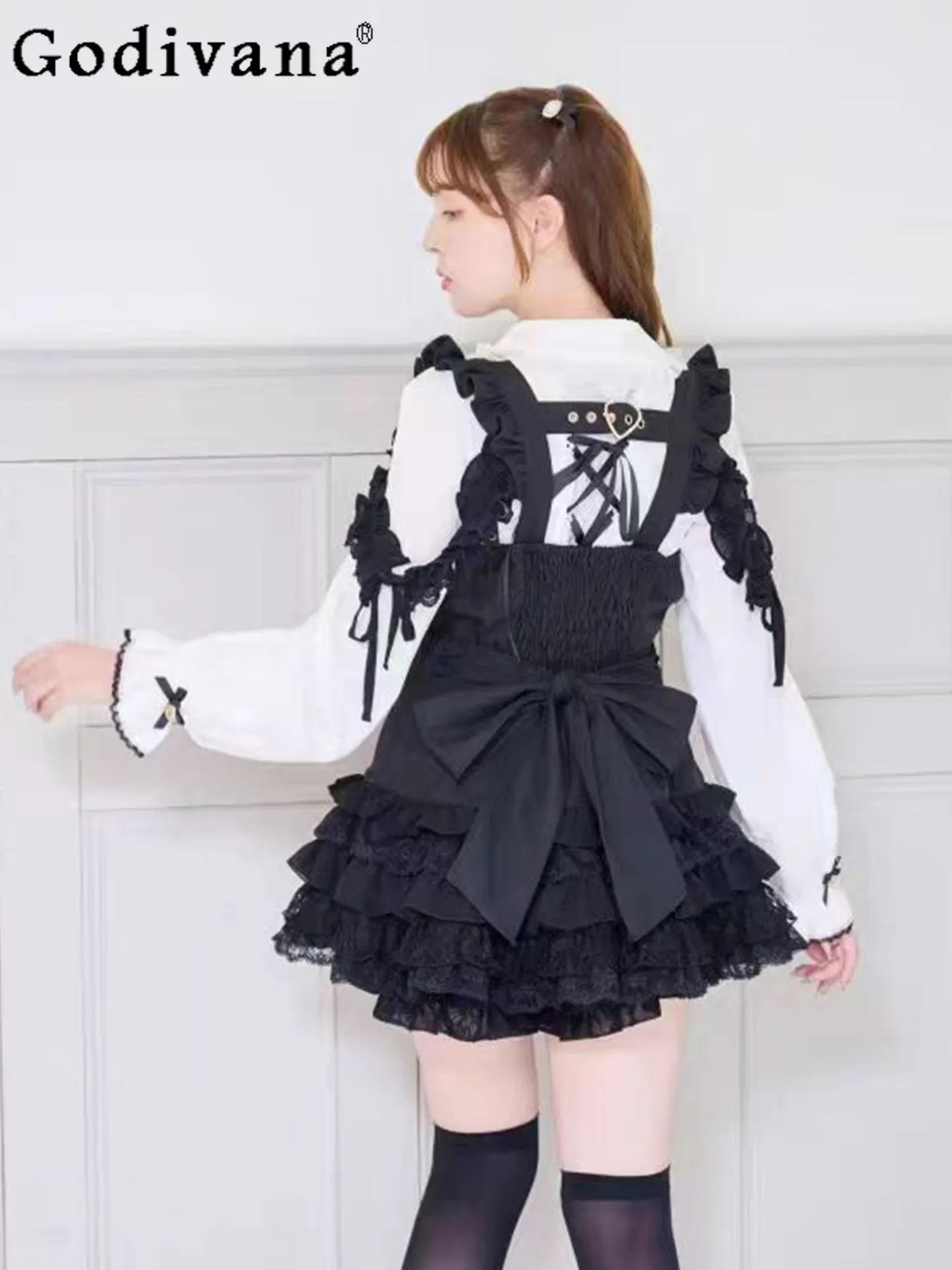 

Japanese Sweet and Cute Lolita Lace Love Embroidered Strap Skirt Mass-produced Doll Girl Versatile Strap Skirt