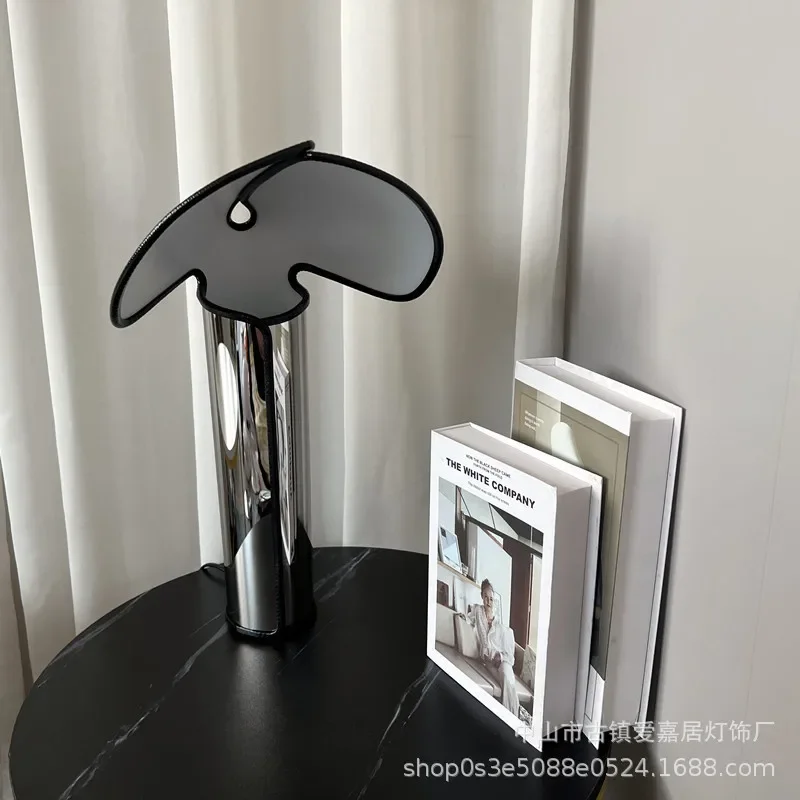 

Italian Designer Chiara Hat Table Lamp Minimalist Creative Light Luxury Living Room Study LED Interior Decoration Lights.