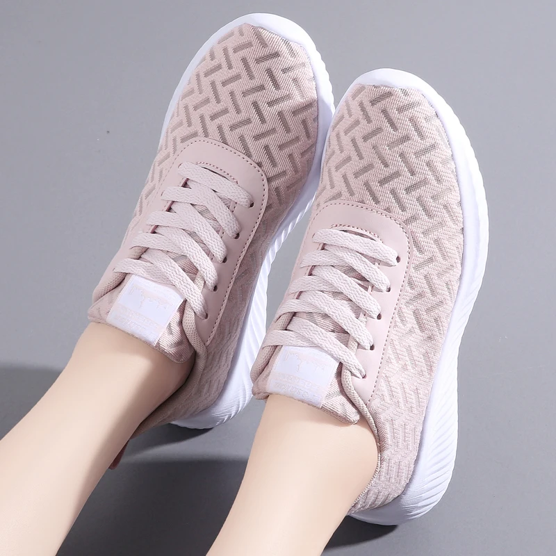 

Women's Casual Shoes Multi-color Flat Heel Low-top Round Toe Large Size Fly-ribbed Mesh Upper Soft Sole Sports Shoes