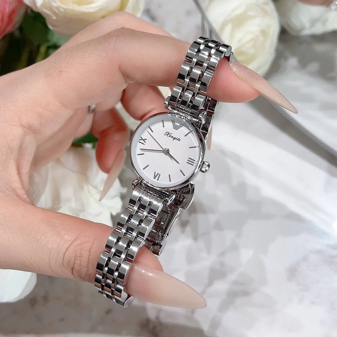 

New women's design wristwatch with steel strap, stylish and exquisite, a fashionable women's watch accessory, a gift for women.