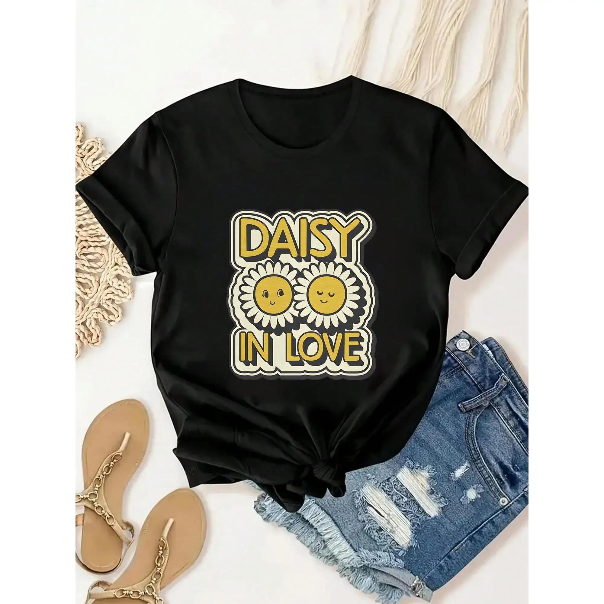 

Daisy Print Women's T-Shirt - "Daisy in Love" Graphic Tee, Soft & Breathable Round Neck Short Sleeve, Black Casual Summer Top