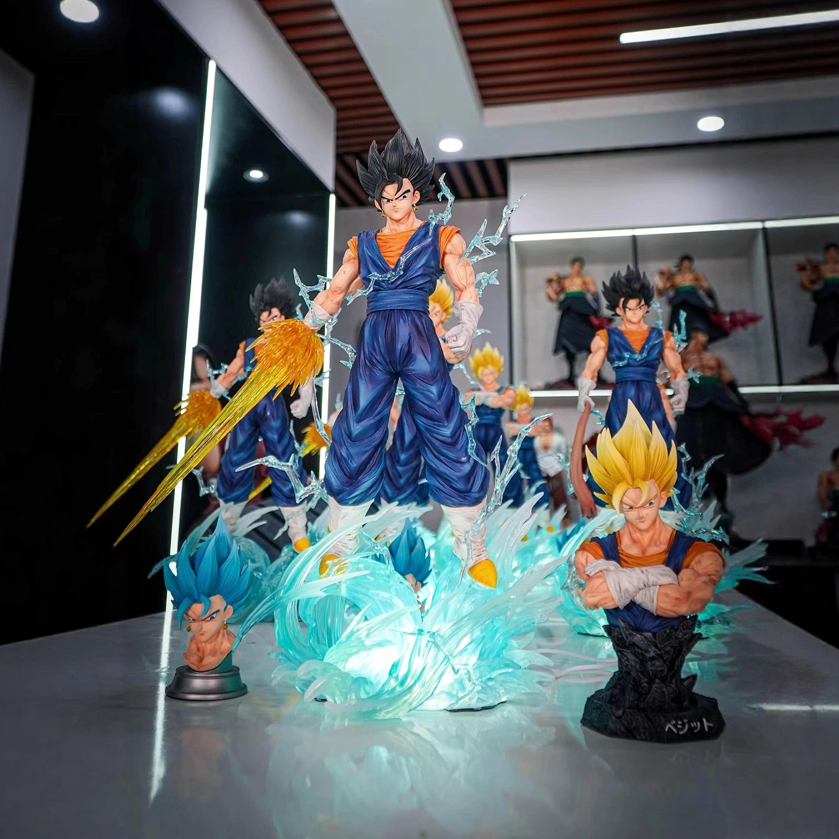 

Dragon Ball Super Premium Edition светящаяся трехглавая статуя фигурка аниме настольный орнамент подарок Коллекционная HB Vegeta