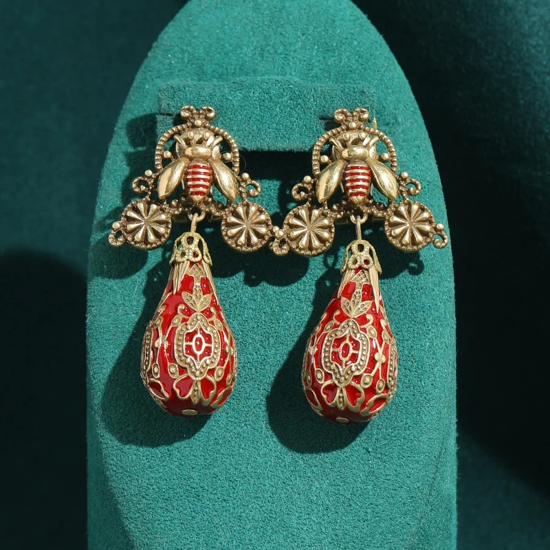 Vintage Bee Red Enamel Earrings Luxury Elegant 18k Gold Color Water Drop Charm High Quality Daily Jewelry Gift For Women Bride