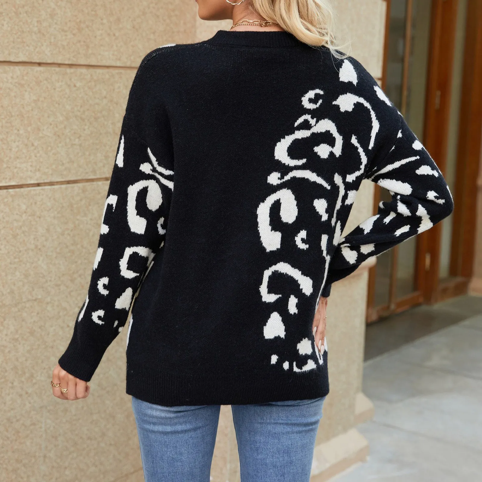 Women\'S Leopard Print Knit Sweater Autumn Winter Round Neck Long Sleeve Comfortable Warm Jumper Simple Aesthetic Sweater