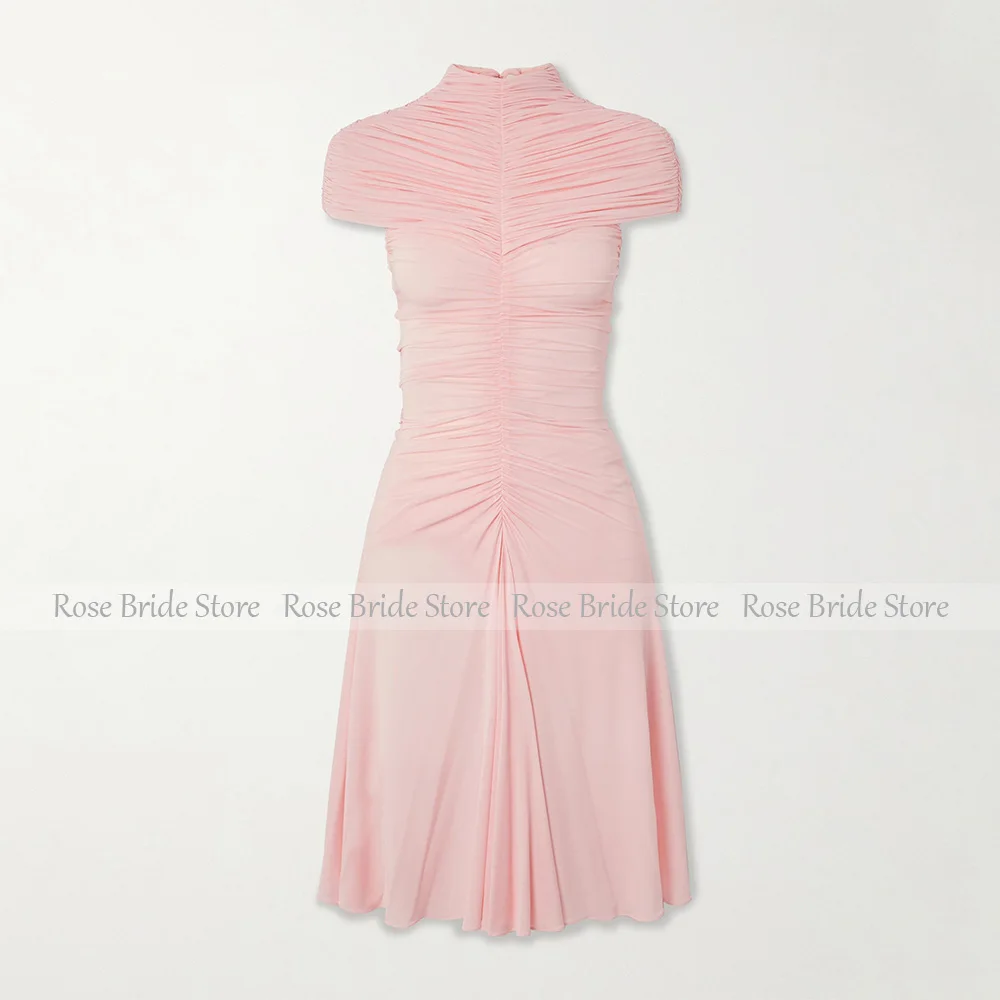 ショートイブニングパーティードレス ピンク スパンデックス チュール プリーツ ハイカラー カクテルドレス 女性用 膝丈 キャップスリーブ ホームカミングドレス