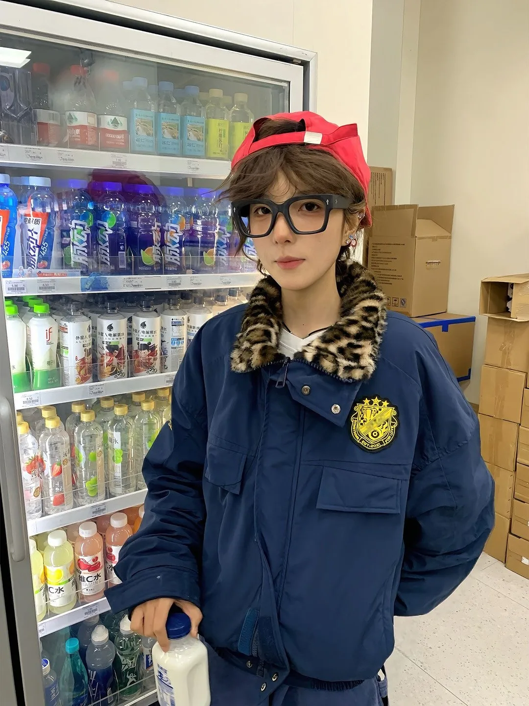 

Double-Sided Wear Leopard Print Eagle Jacket Men Women Winter American Retro Short Cotton Coat Embroidered Badge Rider J...