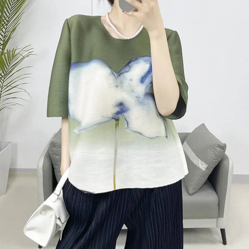 

Miyake Pleated 2024 Summer New Style Printed Short-sleeved Fashion T-shirts Loose and Versatile High-end Casual Women's Tops