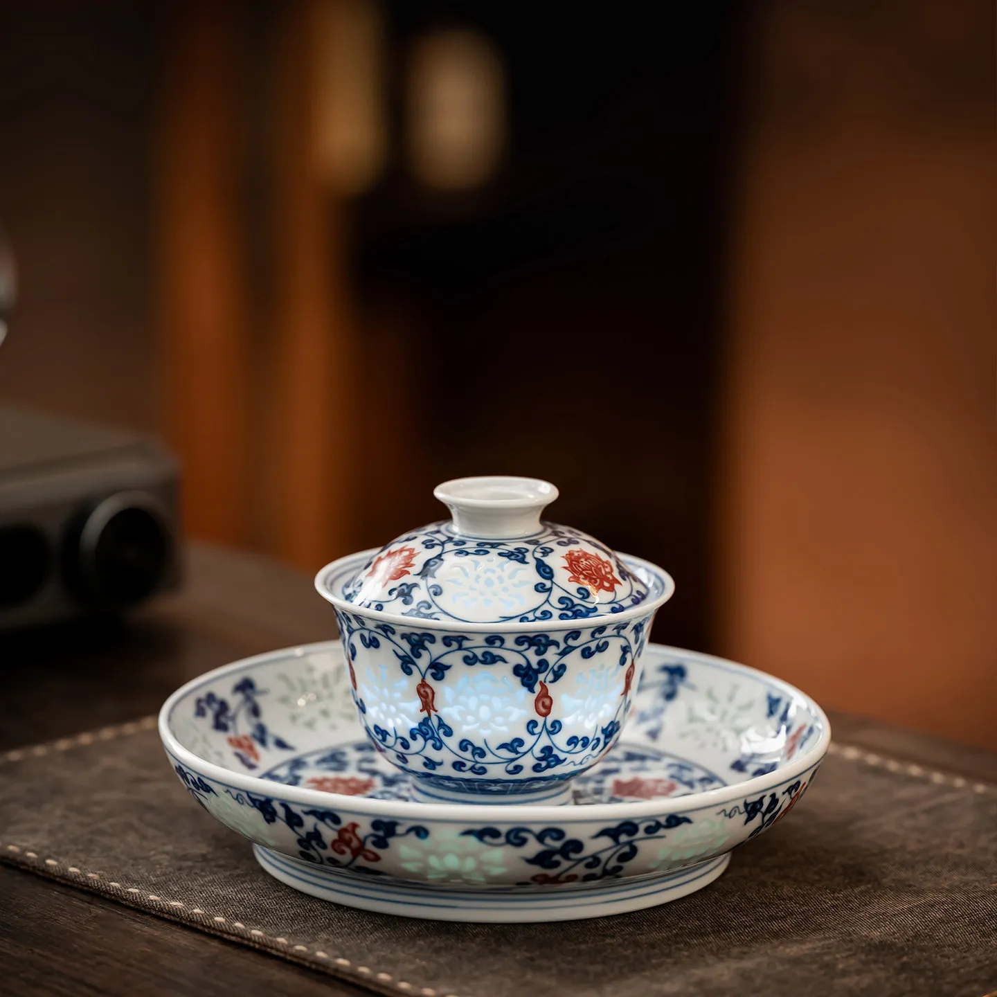 Jingdezhen Blue and White Red Interlock Branch Exquisite Two Tureen Not Hot Tea Brewing Bowl Household Ceramic Cup Large