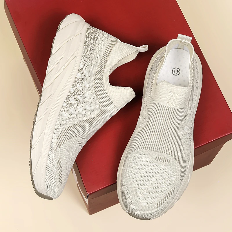 

2024 New Fashion Men Casual Shoes Large Couple Comfort Breathable and Durable Sports Shoes Mesh Light Lazy Shoes Size EU36-EU46