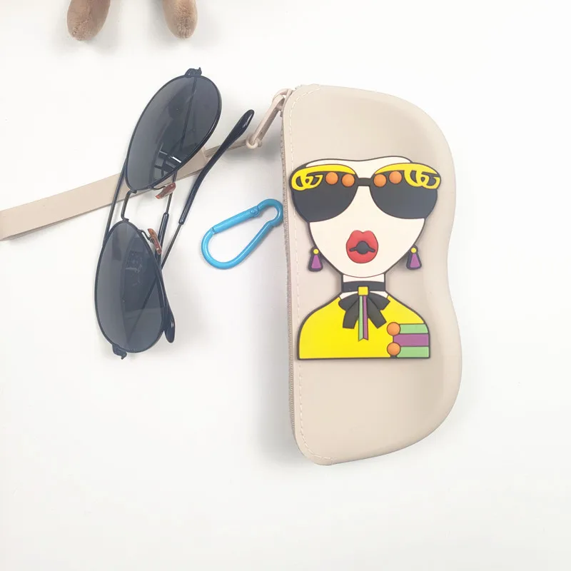 حافظة نظارات محمولة مقاومة للماء من السيليكون سهلة التخزين ومجهزة بمقبض معلق هدية مناسبة للسفر للرجال B3