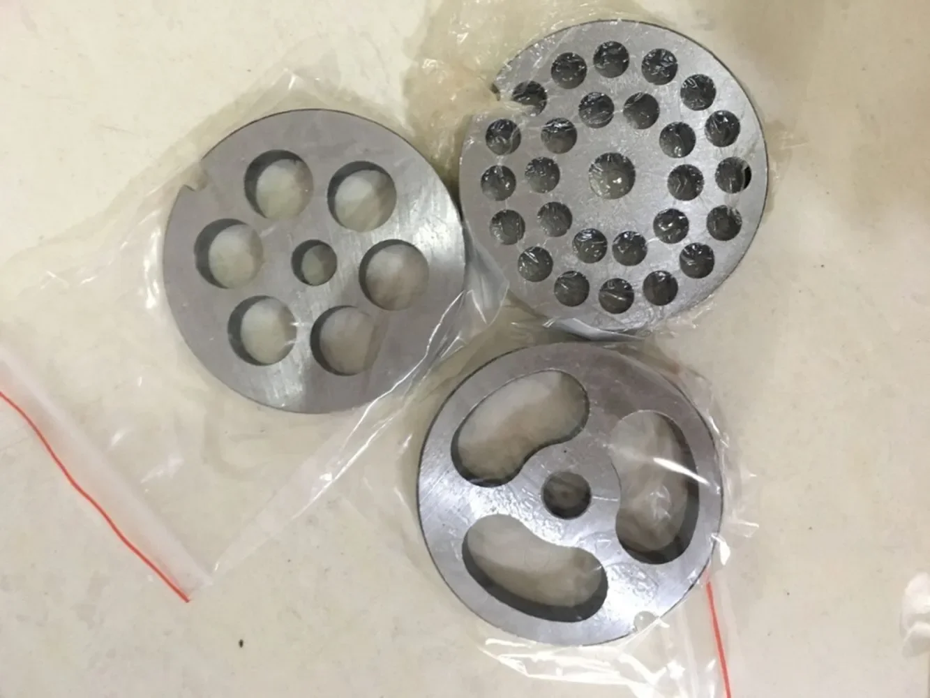 

1 PC Steel Meat Grinder HOLES 3 Chopper For #12 Manganese EACH 16MM Mixer Chopper Type Disc Replaceable Food 8MM Plate