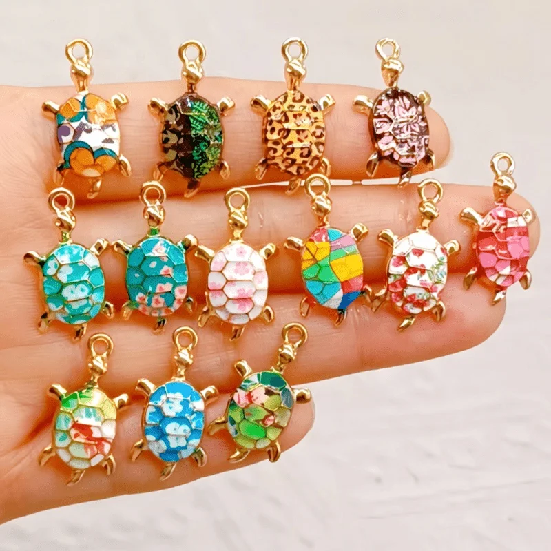 20 Chaveiros de Tartaruga em Estilos Aleatórios, Fofos e Modernos, Vários Modelos, Adequados para Decorar Mochilas, Carteiras, Bolsas e Calçados Casuais (Cores Sortidas), Organizador de Chaves para Carteira, Pingente de Chaveiro de Animal, Mini Decoração de Chaveiro, Design de Tartaruga Adorável, Estilos Divertidos de Chaveiros, Conjunto de Chaveiros de Alta Qualidade, Acessórios de Chaveiro Duráveis