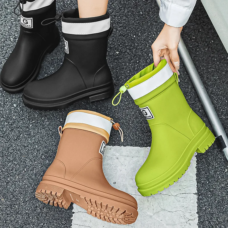 

Fashion Internet celebrity medium tube women's rain shoes non-slip rain boots new overshoes waterproof glue