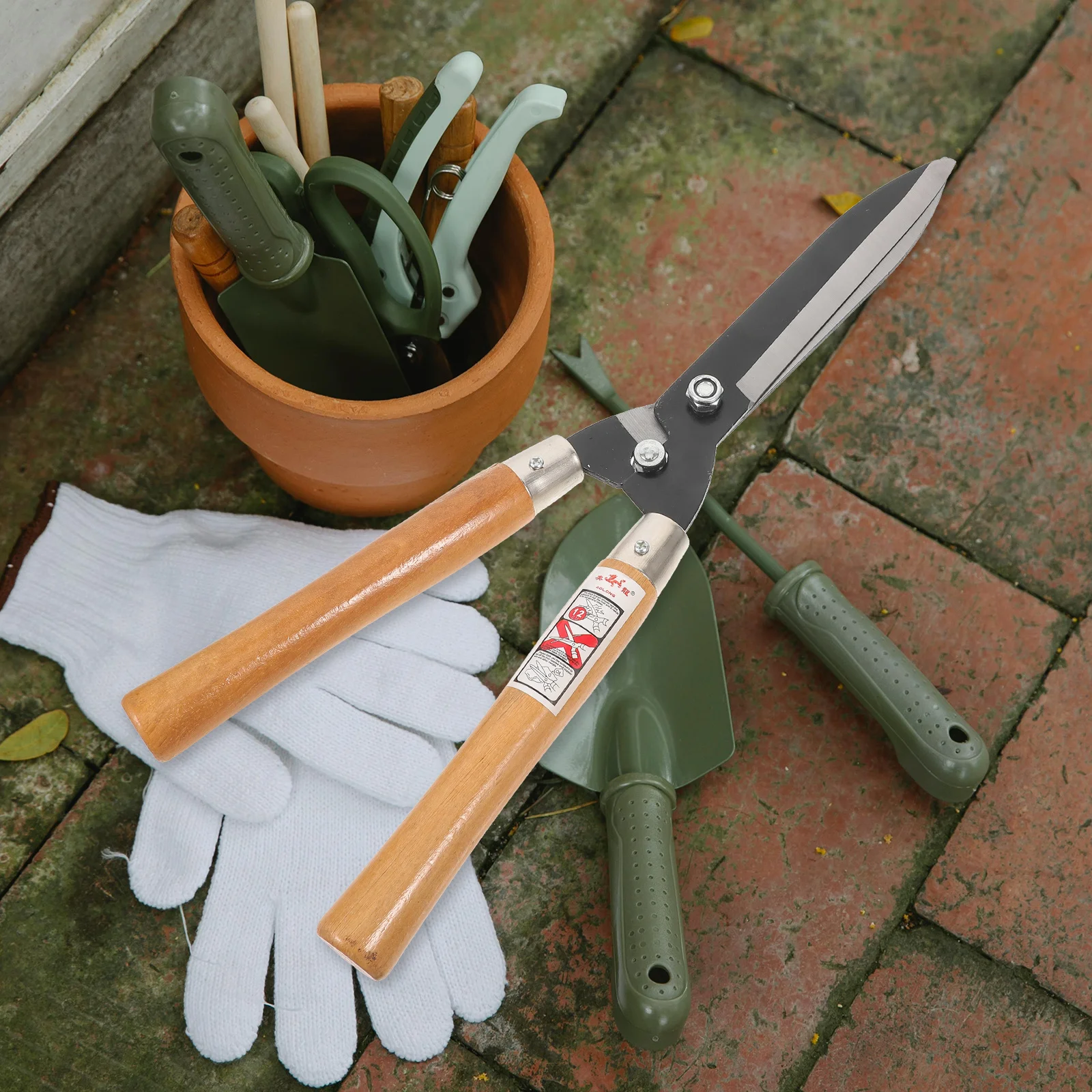 

Garden Scissors Multi-purpose Handheld Shearing Tool Gardening Pruners Plant Shears Wood