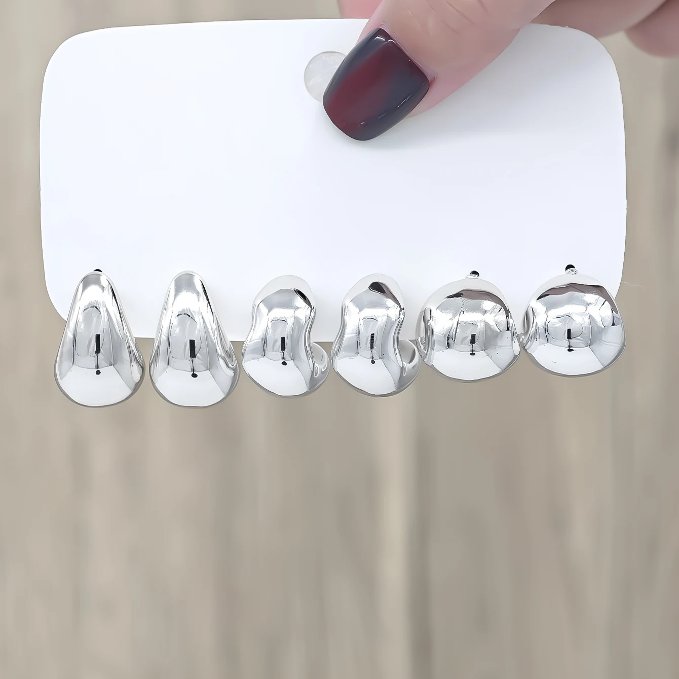 European and American cross-border new fashionable and simple women\'s earrings creative personality C-shaped CCB water droplet