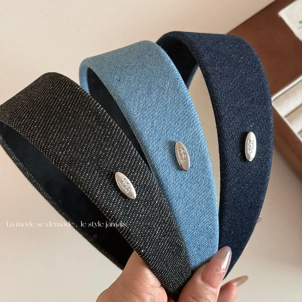 Sweet and Cool Denim Silver Small Round Label Light Blue Thin Headband Women's Daily New Retro Niche Advanced Face Wash Headband