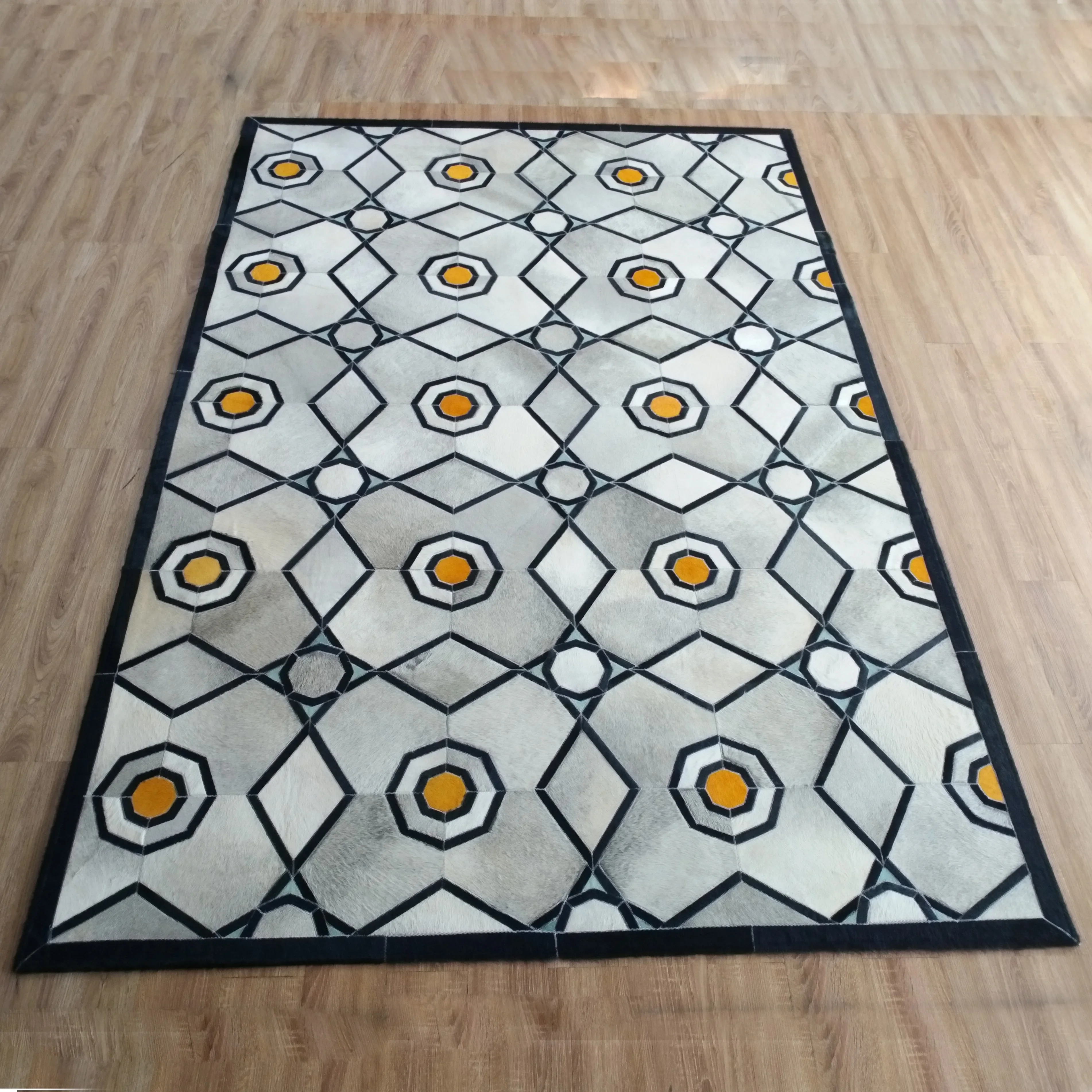 

Luxurious Cowhide Rug Target Design Various Colors Patchwork CR-30