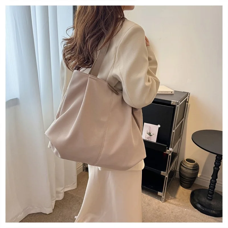 

Trendy Fashionable Clutch Bag For Women Minimalist Designer Crossbody Purse Leather Vintage Solid Color