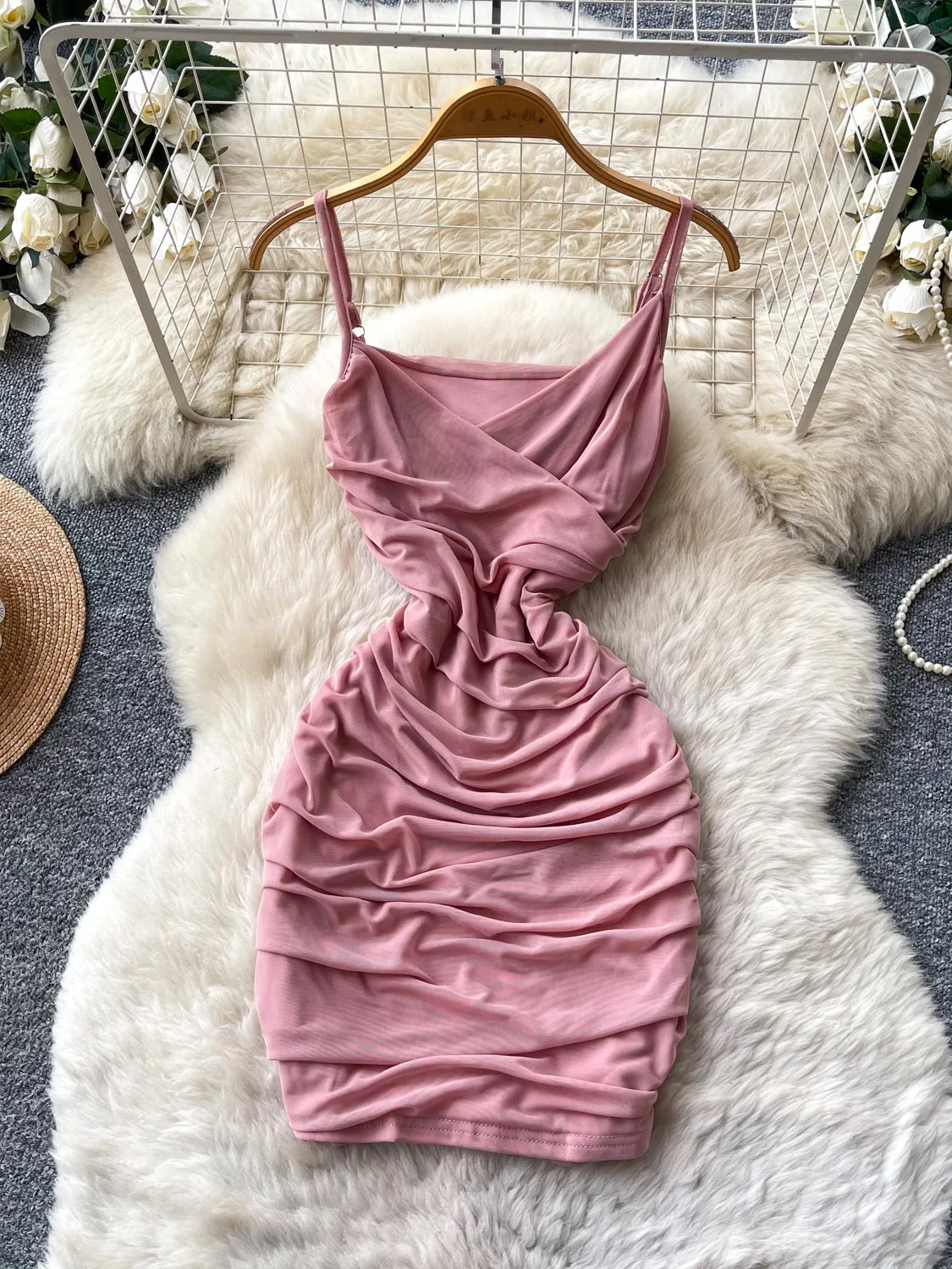 Women's Pink Cami Dress Sleeveless Off Shoulder Mini Dress Vintage Elegant Korean Style Sexy Slim Elegant Bodycon Dress Summer
